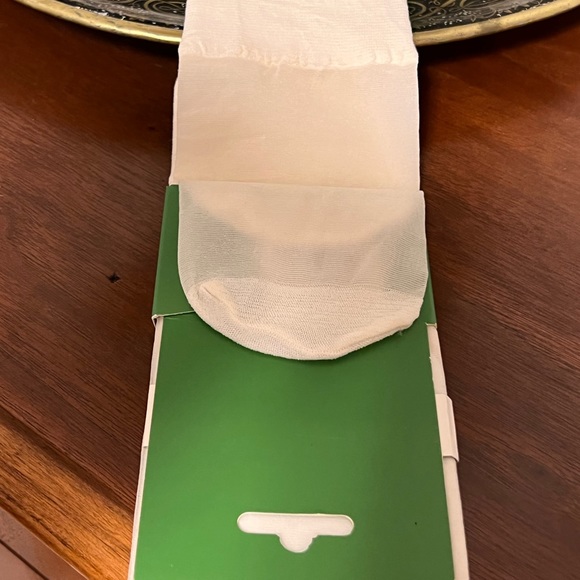 New in package Kate Spade sheer socks with black bows on them 🎀♠️ Super cute - Picture 4 of 5